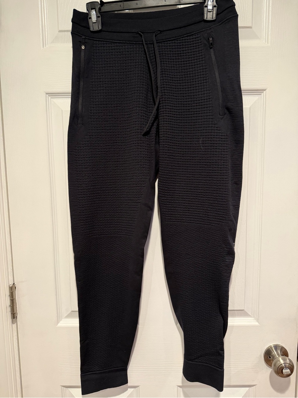 Lululemon Engineered Warmth Joggers size medium